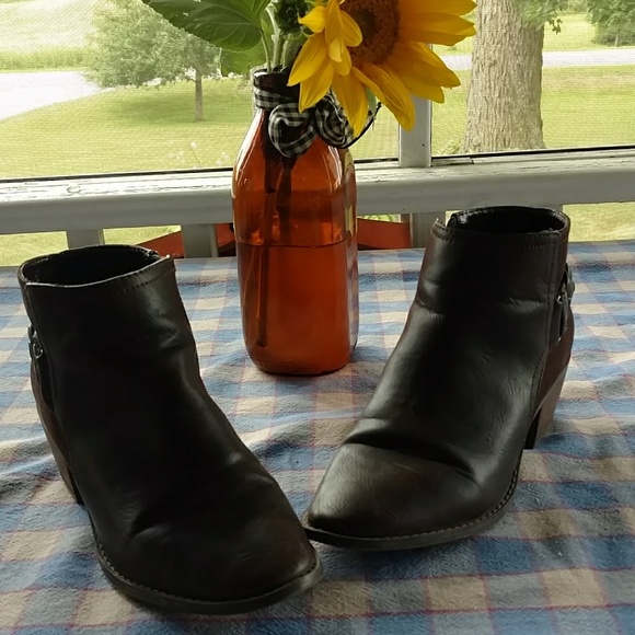 American Eagle Dark Bown Booties w/ Braided Back - Picture 1 of 8